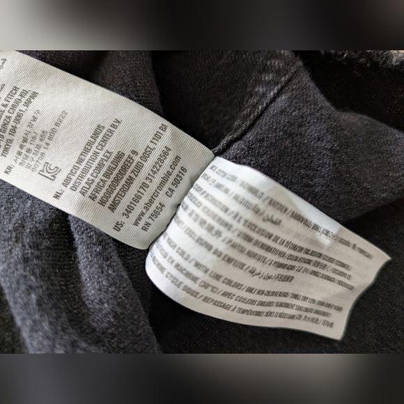 Hollister Black Button Up Long Sleeve Collared Denim Over Shirt Distressed XS - Picture 8 of 8